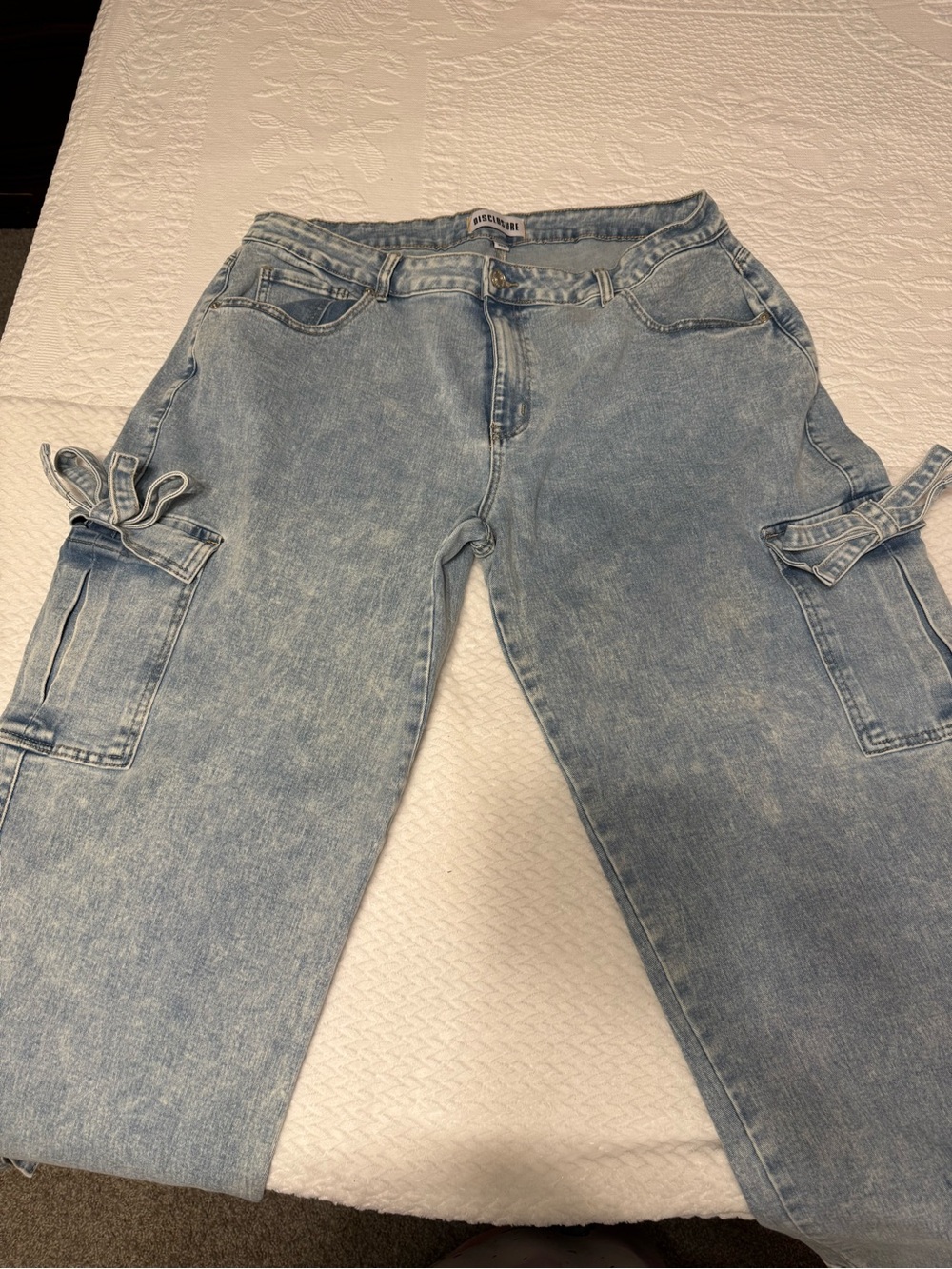 Light Wash Wide Leg Cargo Jeans — Women’s Flare Pant